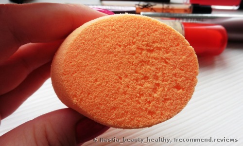 Real Techniques by Samantha Chapman Miracle Complexion Sponge