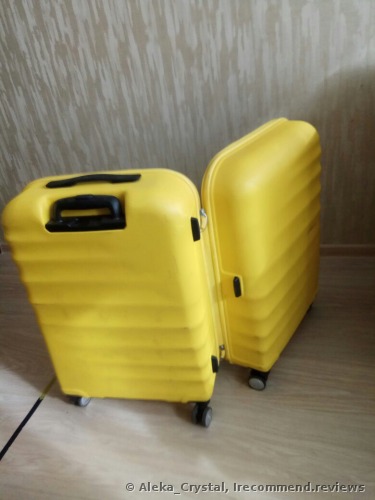 American Tourister Wavebreaker Suitcase