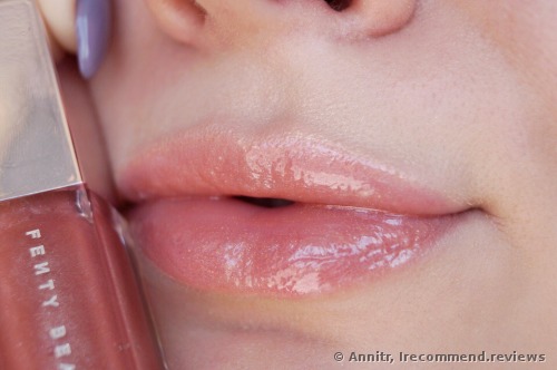 Fenty Beauty by Rihanna GLOSS BOMB Universal  Lip Luminizer