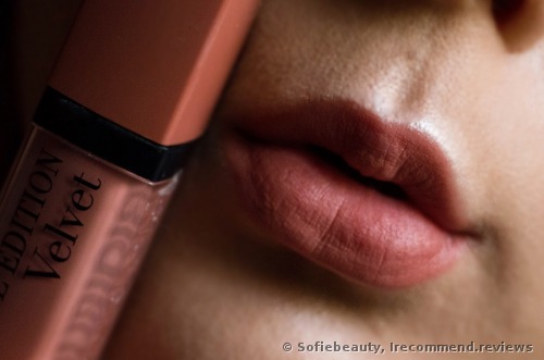 Bourjois Rouge Edition Velvet lipstick 