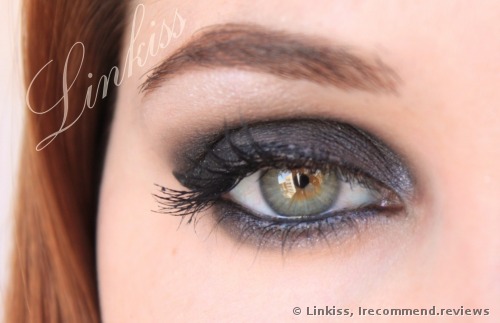 Makeup Revolution Day to Night Eyeshadow Palette