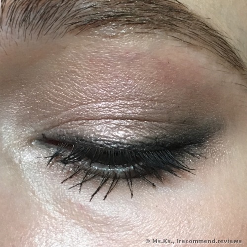 Bobbi Brown Caviar & Rubies Eyeshadow Palette