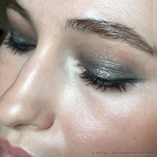 Bobbi Brown Caviar & Rubies Eyeshadow Palette