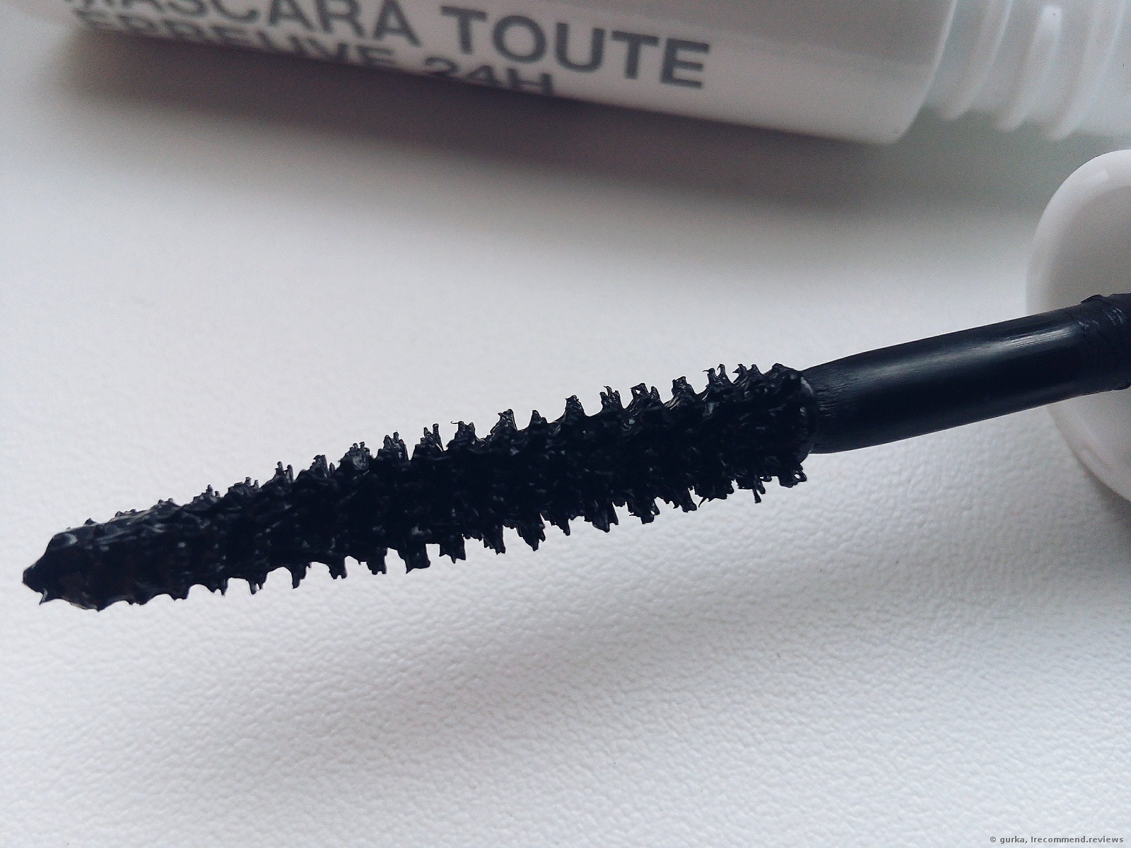 manifestation Åre komplet Clinique FIT™ Workout 24-Hour Mascara - «Awesome long-wearing CLINIQUE FIT  Workout mascara with an interesting and thin brush! » | Consumer reviews