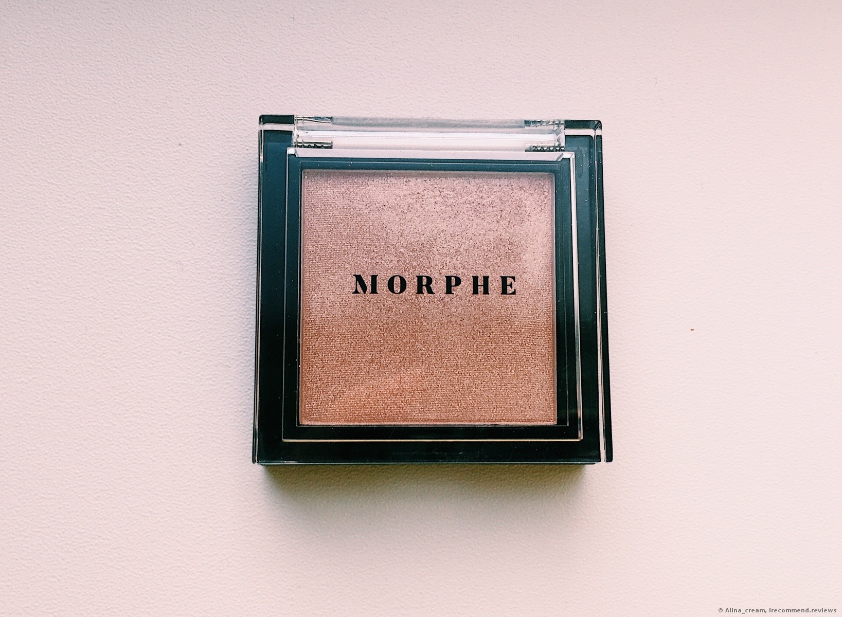 Morphe Highlighter - «New product from Morphe. A very delicate, gentle and beautiful highlighter in the shade SPARK» | reviews