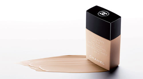 Chanel Vitalumiere Aqua Ultra-Light Skin Perfecting Sunscreen